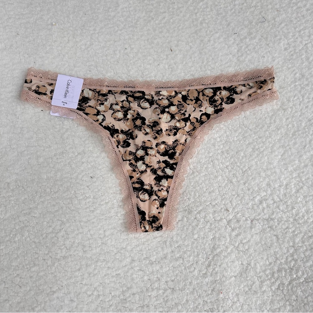 Calvin Klein Thongs - Picture 3 of 12